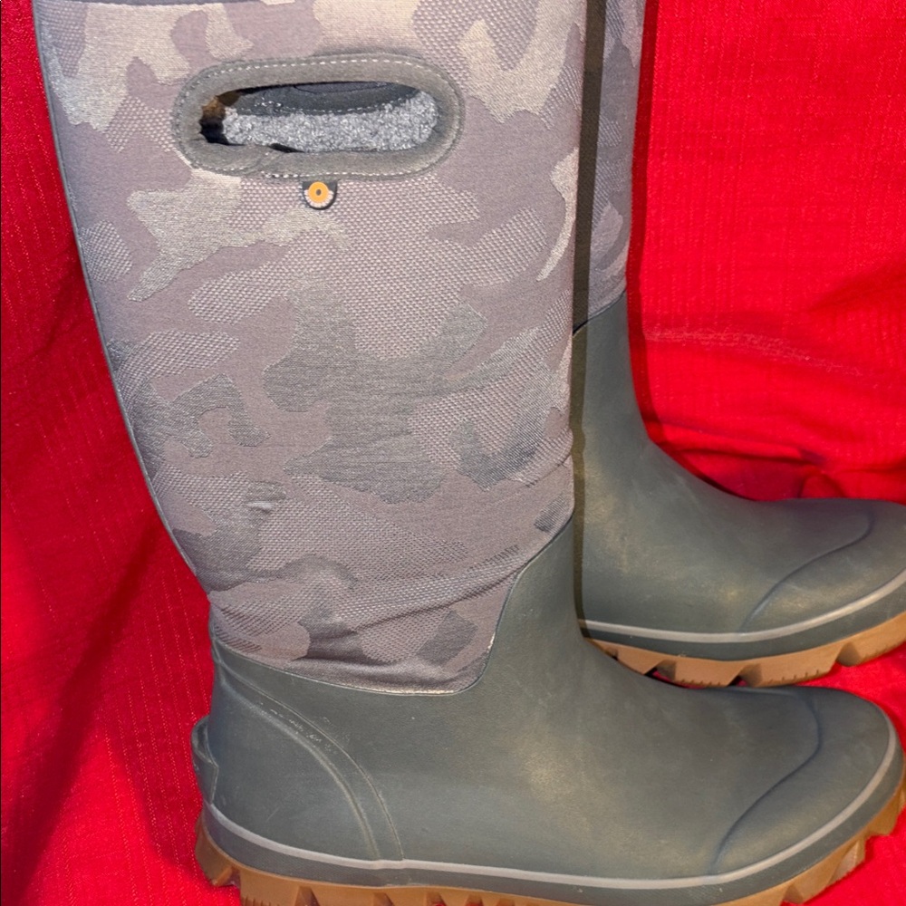 Women’s Size 11 BOGS WHITEOUT T - CAMO WATERPROOF -58° WINTER SNOW BOOTS